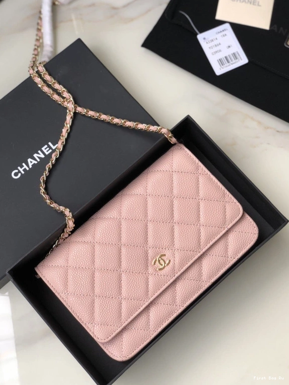 First Bag Ru HARDWARE WALLET CAVIAR GOLD CHAIN WITH CHANEL 0812
